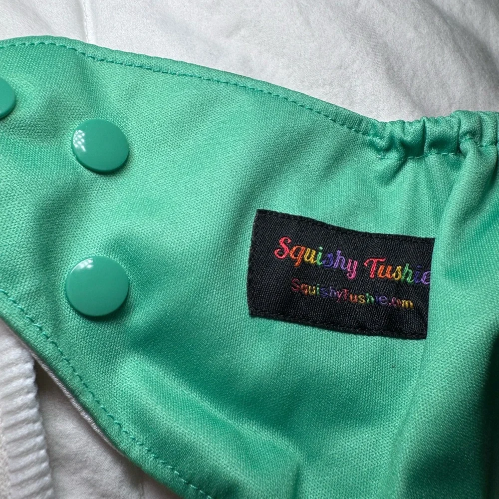 Squishy Tushie Pokémon Bulbasaur (Limited Edition) Cloth Diaper with Insert